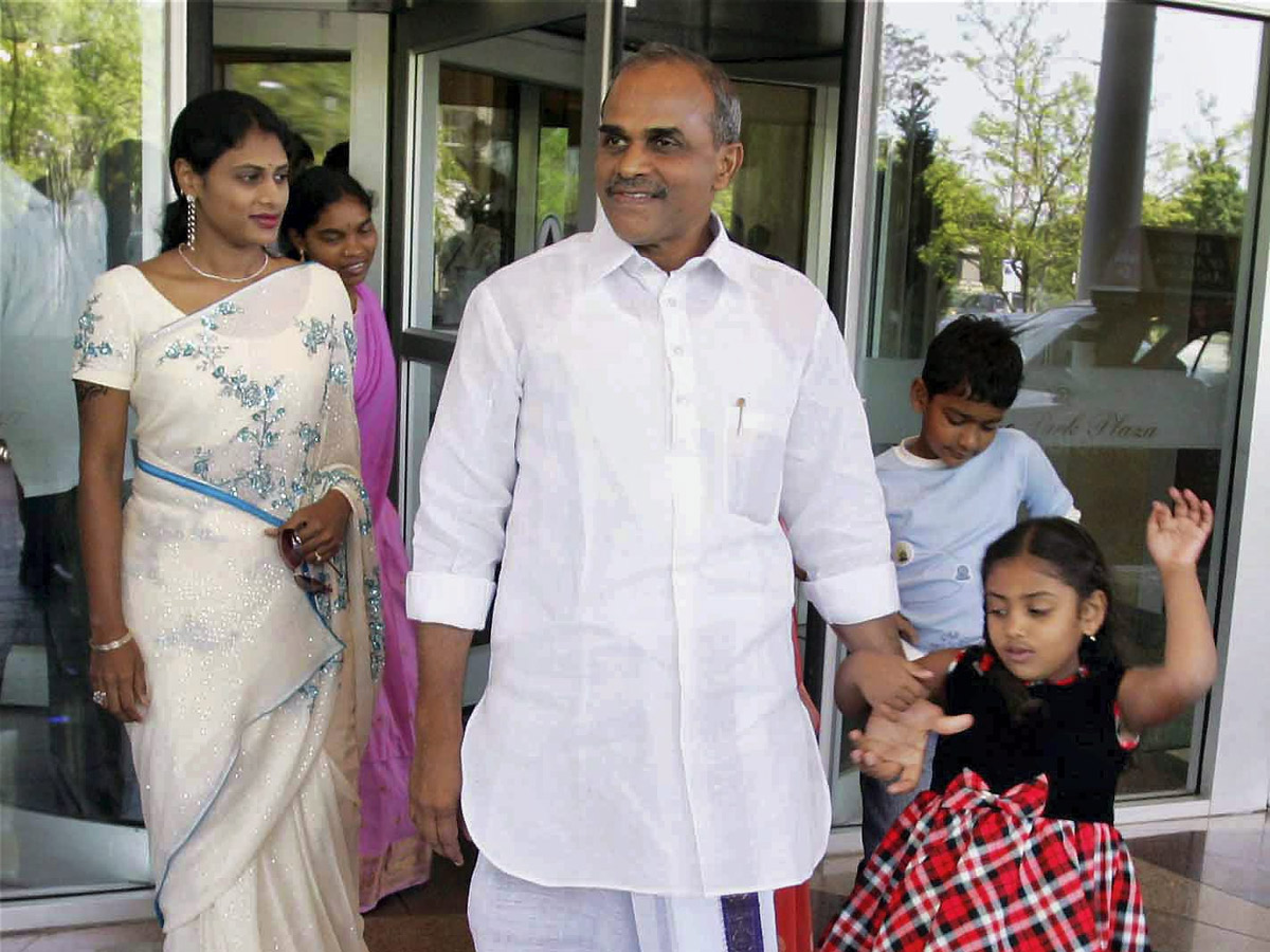 ys rajasekhara reddy family photos gallery - Sakshi10