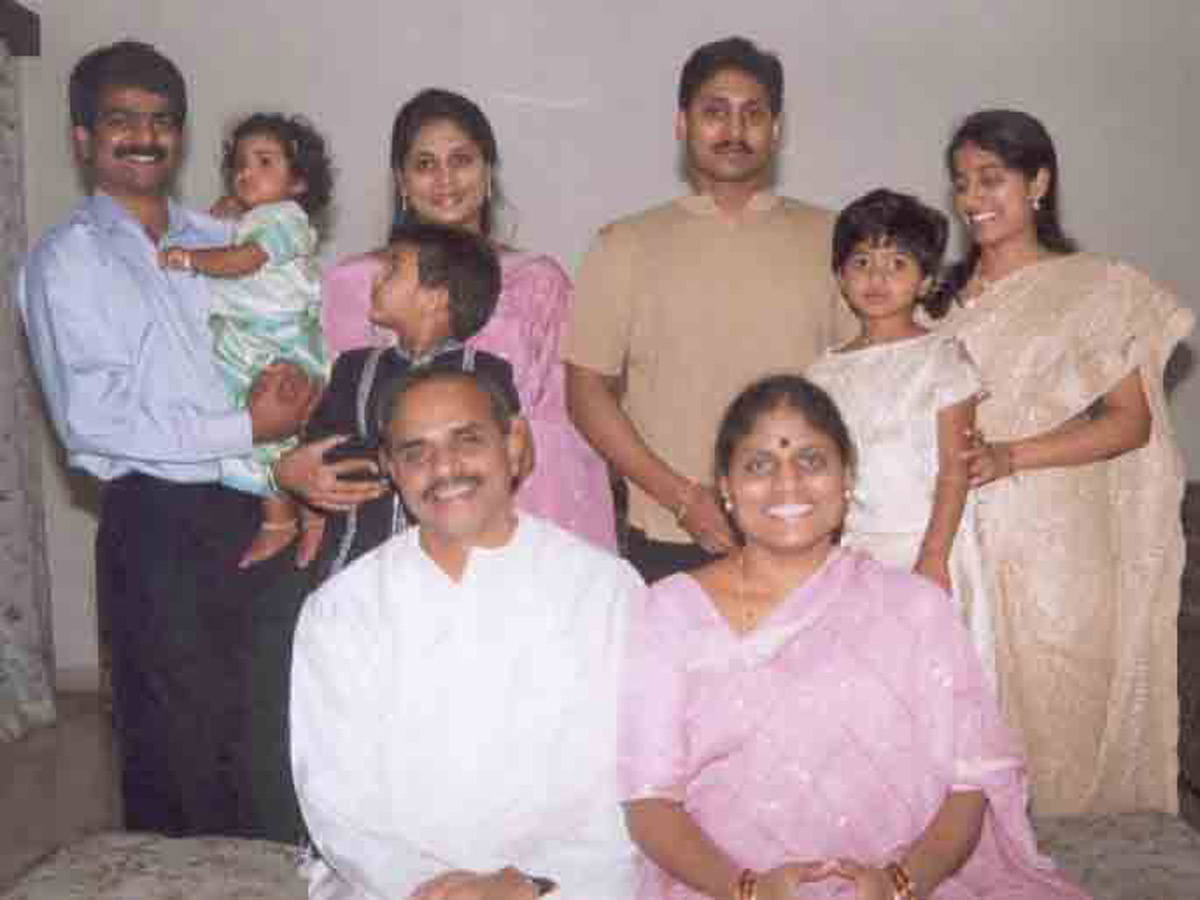 ys rajasekhara reddy family photos gallery - Sakshi12