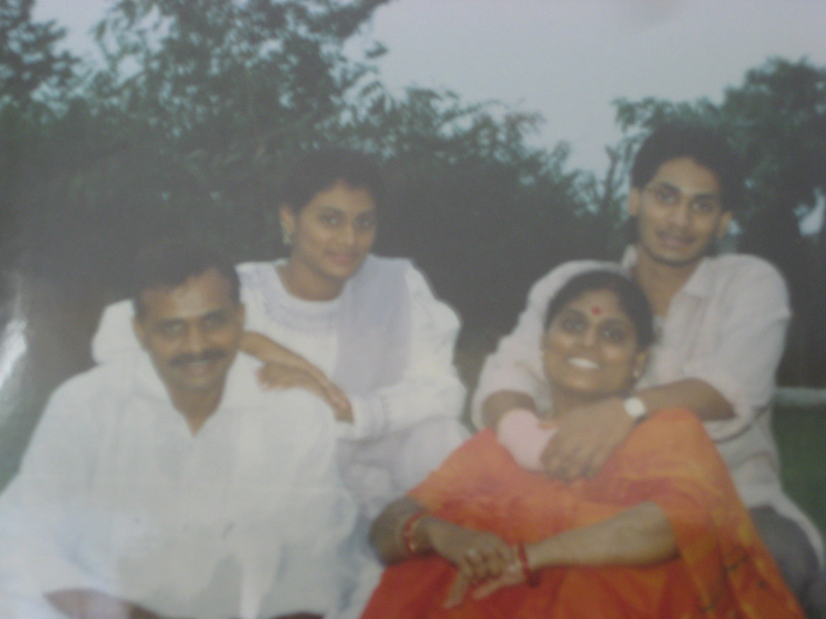 ys rajasekhara reddy family photos gallery - Sakshi23