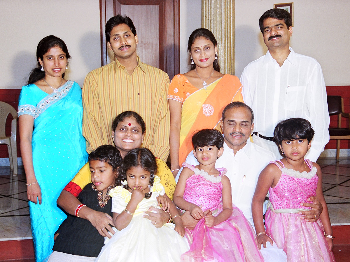 ys rajasekhara reddy family photos gallery - Sakshi59