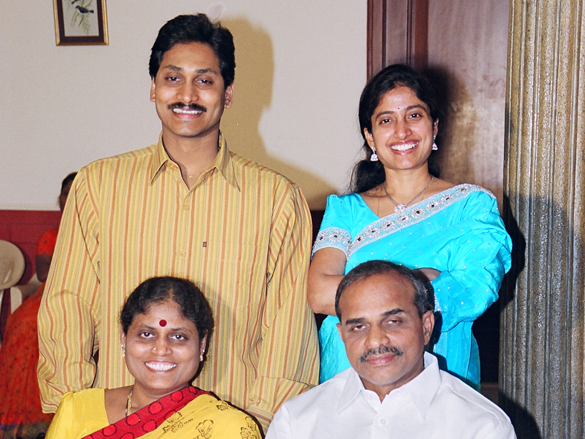 ys rajasekhara reddy family photos gallery - Sakshi60