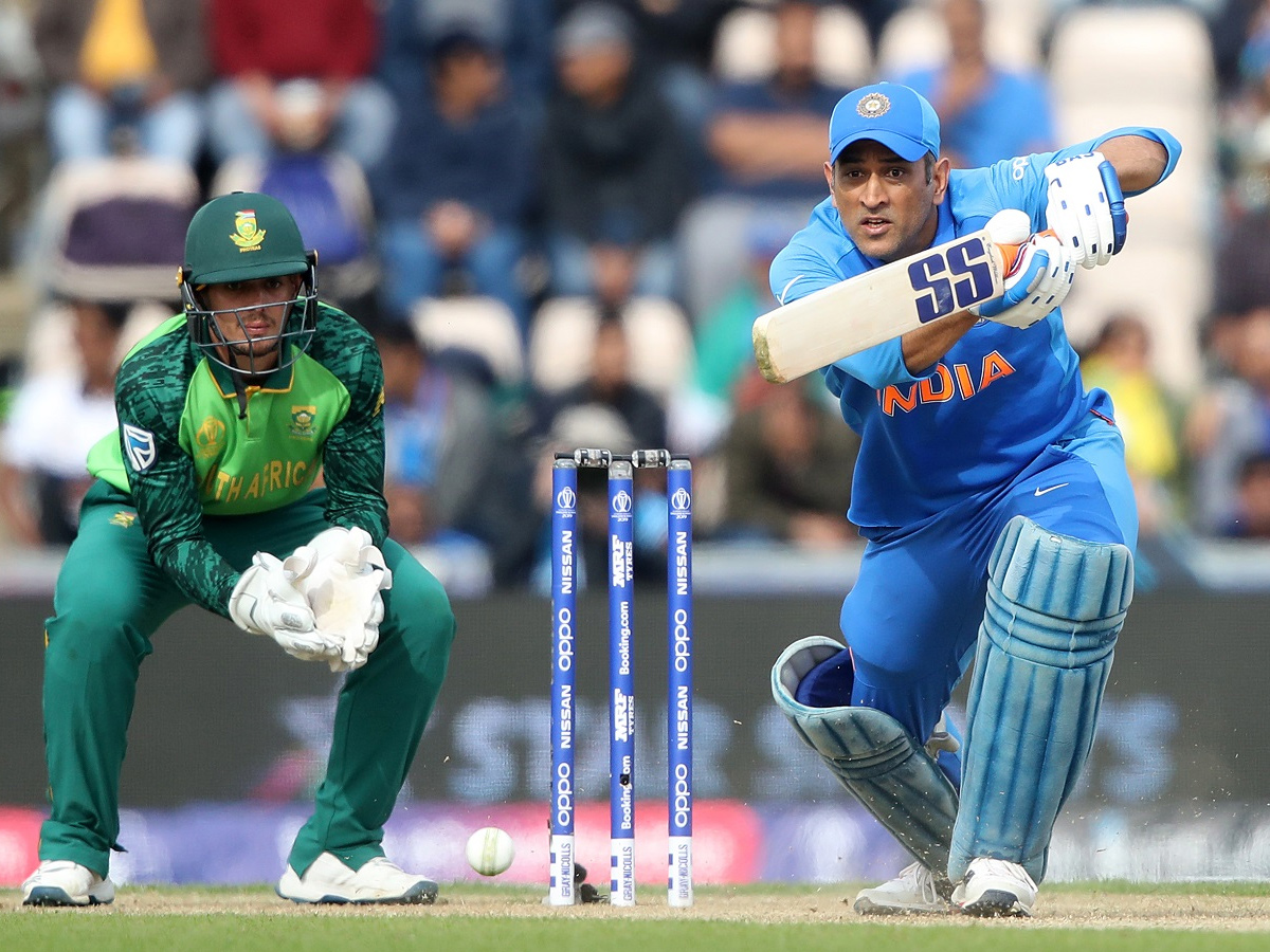 MS Dhoni announces retirement - Sakshi28