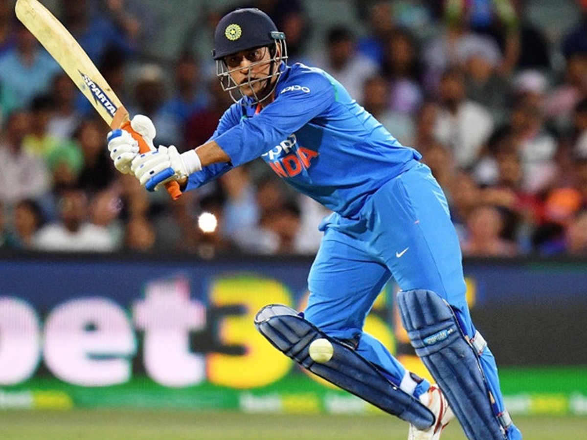 MS Dhoni announces retirement - Sakshi13