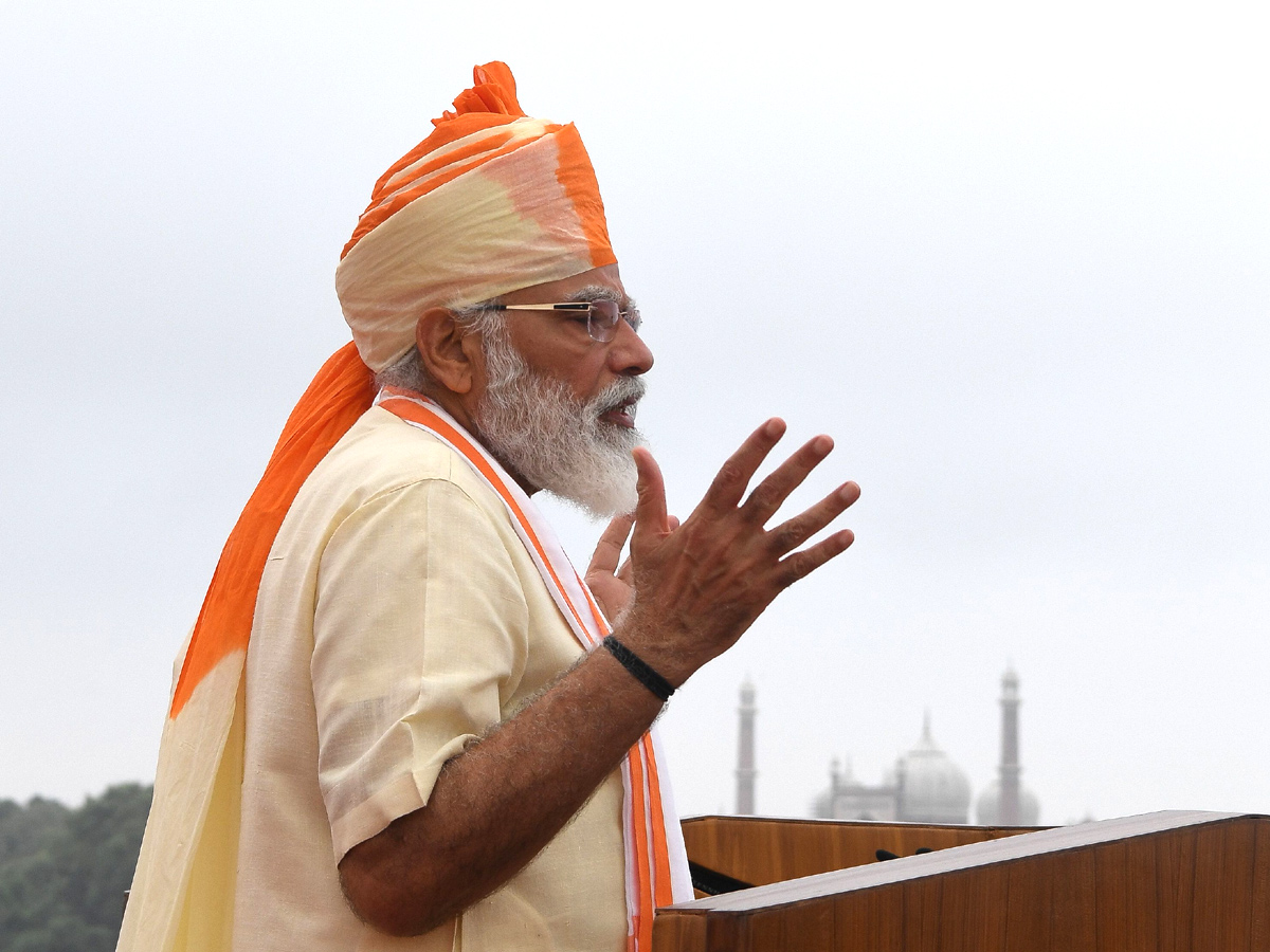 Narendra Modi Hoisted National Flag Errakota Photo Gallery - Sakshi16