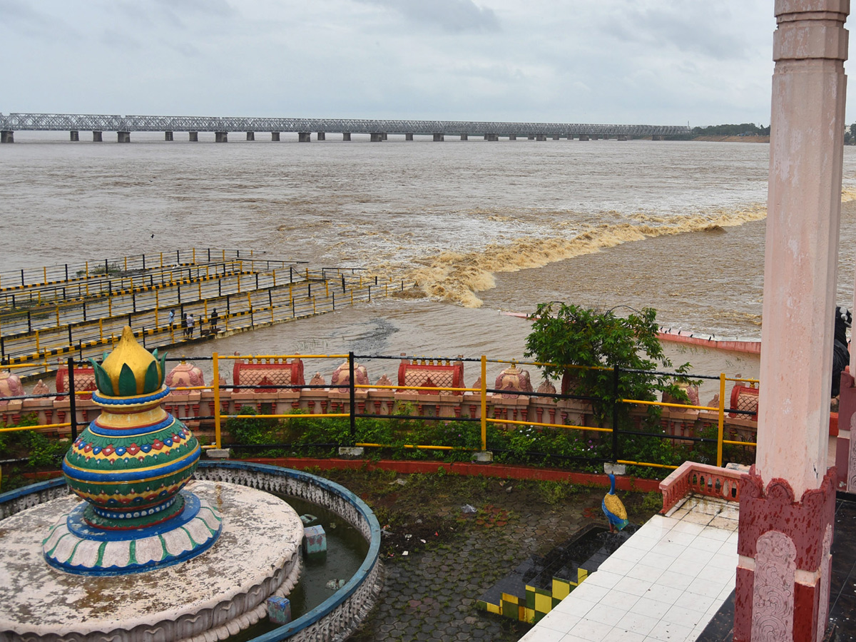 heavy water inflow krishna rivers vijayawada  - Sakshi13