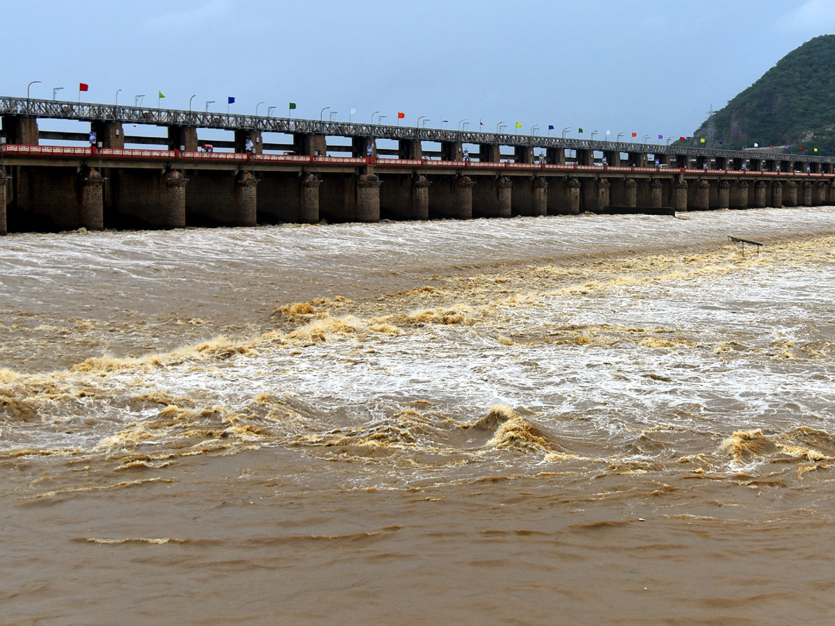 heavy water inflow krishna rivers vijayawada  - Sakshi8