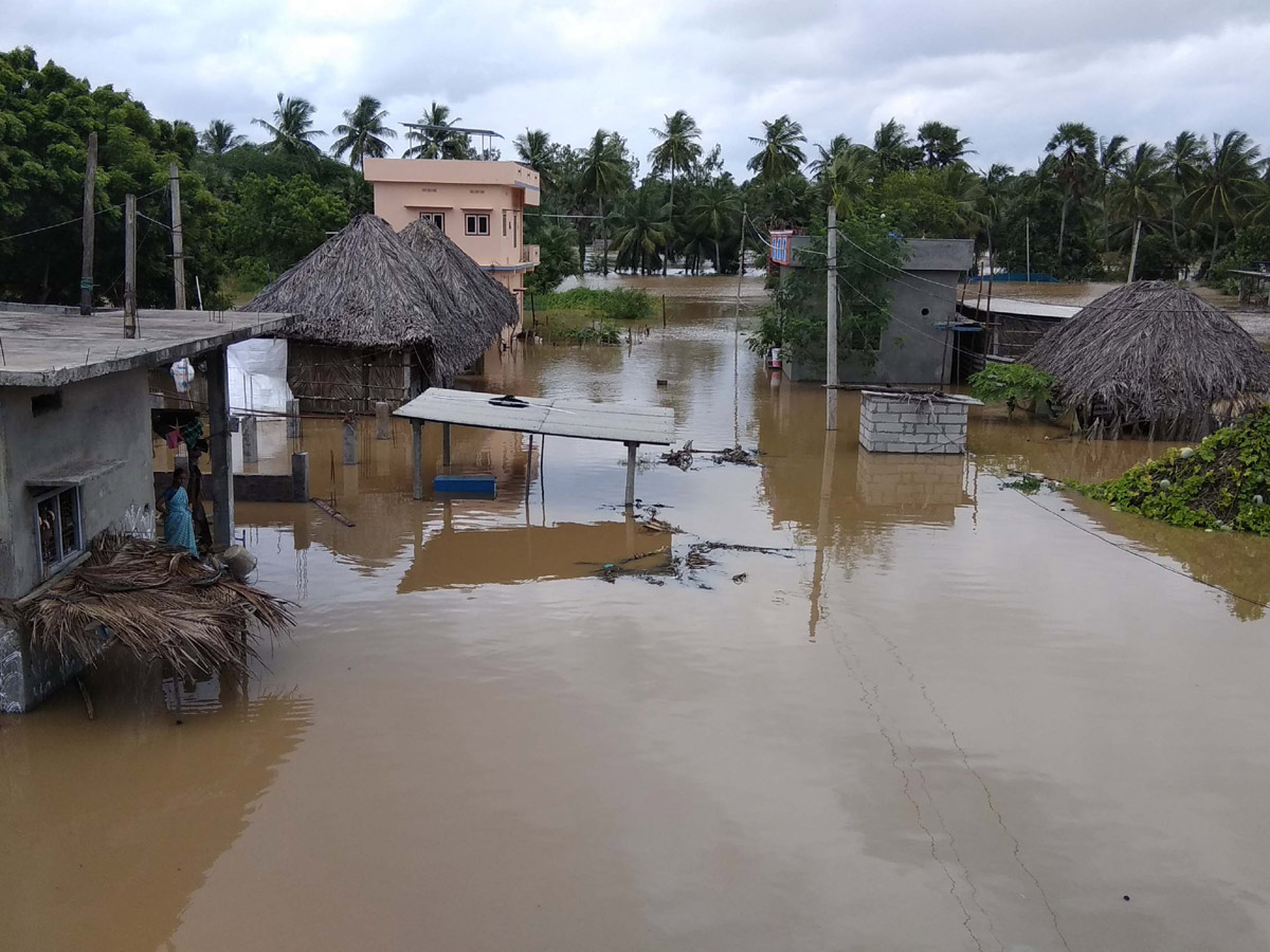 Godavari River Water Level Heavy Rains In Rajahmundry  - Sakshi36