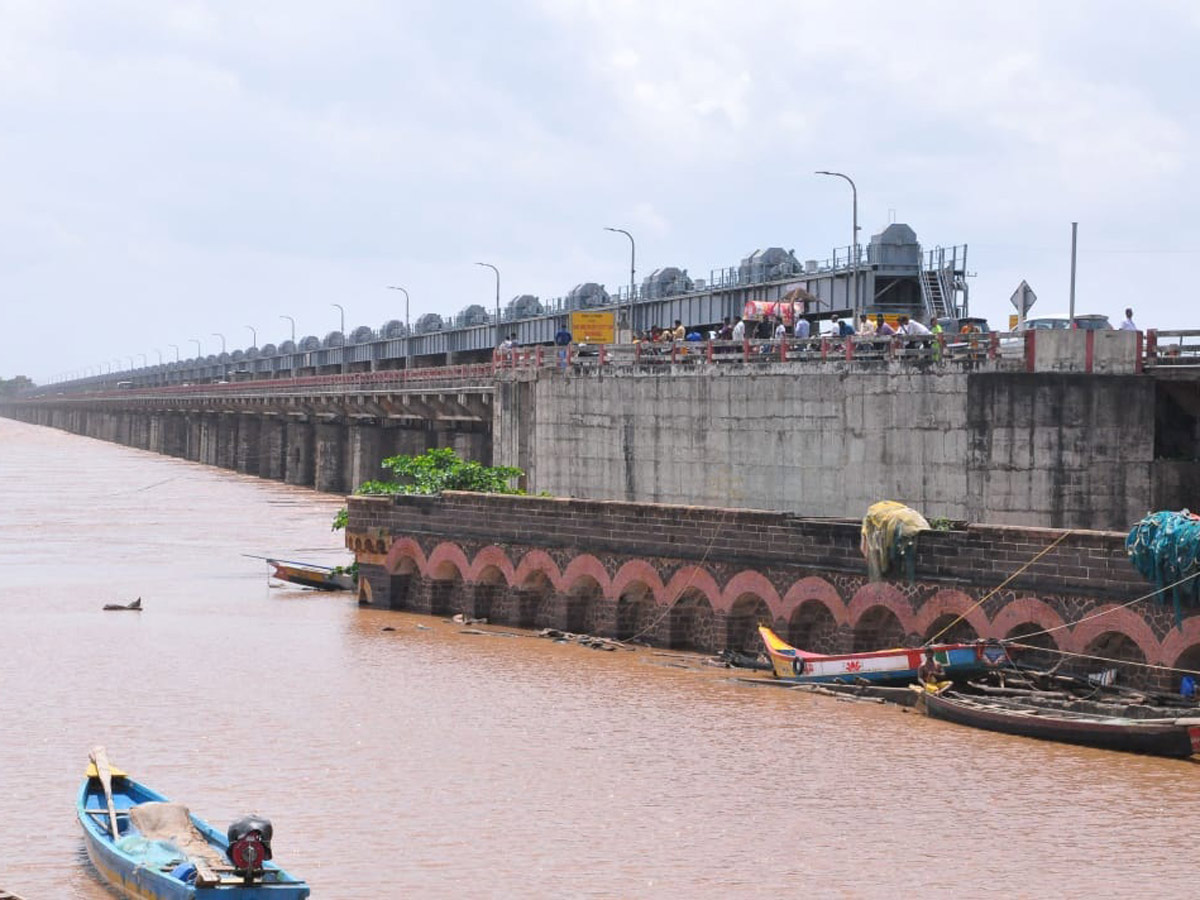 Godavari River Water Level Heavy Rains In Rajahmundry  - Sakshi43