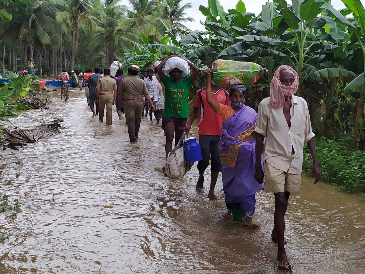 Godavari River Water Level Heavy Rains In Rajahmundry  - Sakshi61