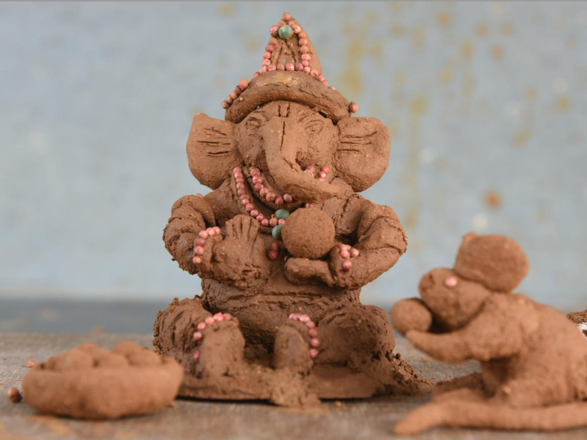 Childrens Making Clay Ganesha While Watching Sakshi TV Photo Gallery - Sakshi4