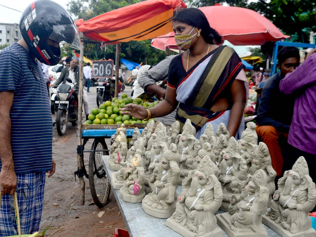 vinayaka chavithi celebrations Photo Gallery - Sakshi48