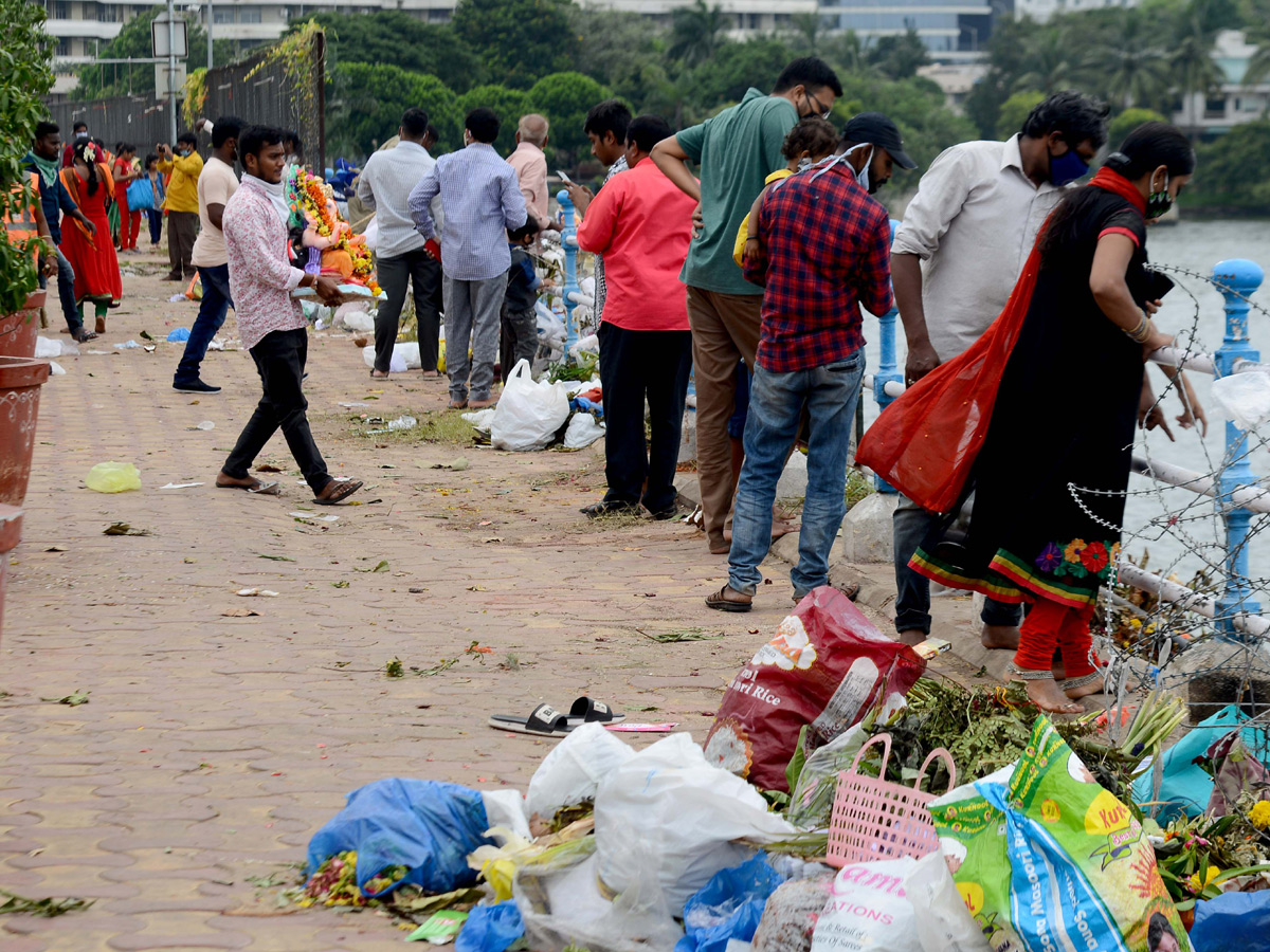 Ganesh nimajjanam,Tank Bund,photo gallery - Sakshi29