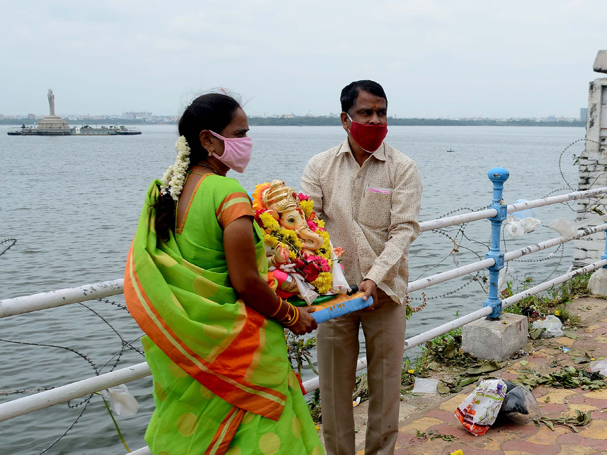 Ganesh nimajjanam,Tank Bund,photo gallery - Sakshi30