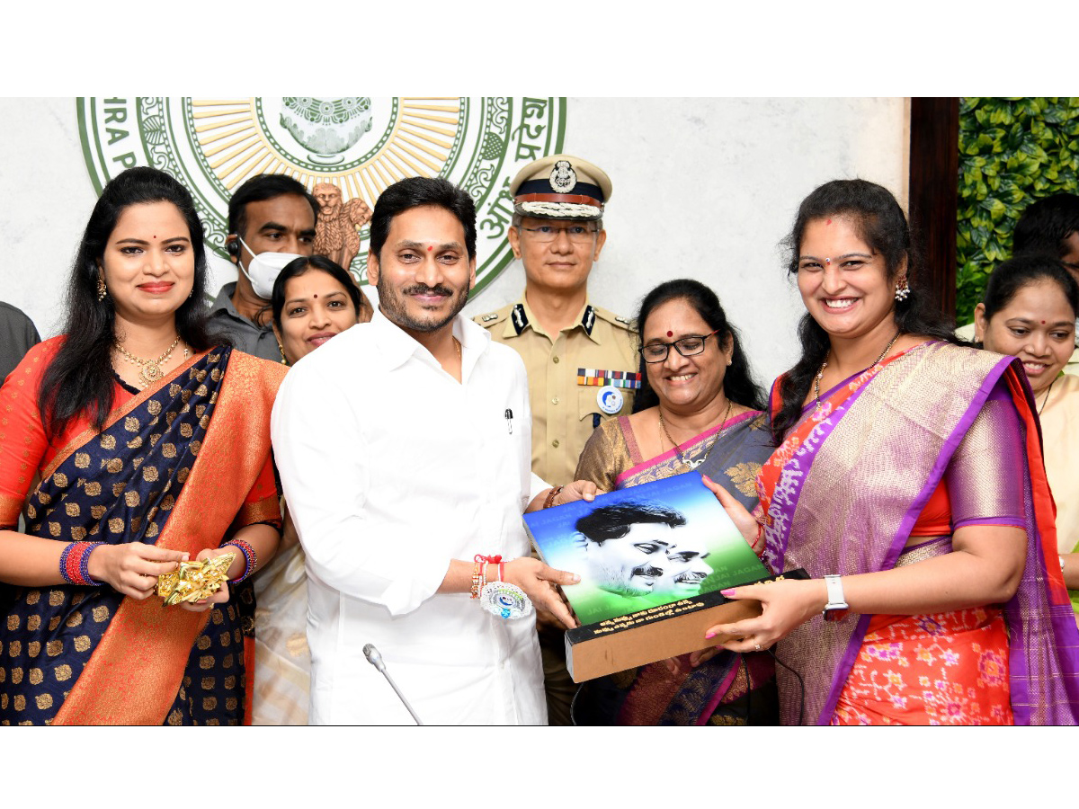 CM YS Jagan Mohan Reddy launch e-Rakshabandhan Photo Gallery - Sakshi4