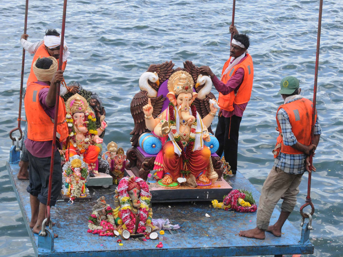 Ganesh Immersion 2020 Hyderabad TankBund Photo Gallery - Sakshi11