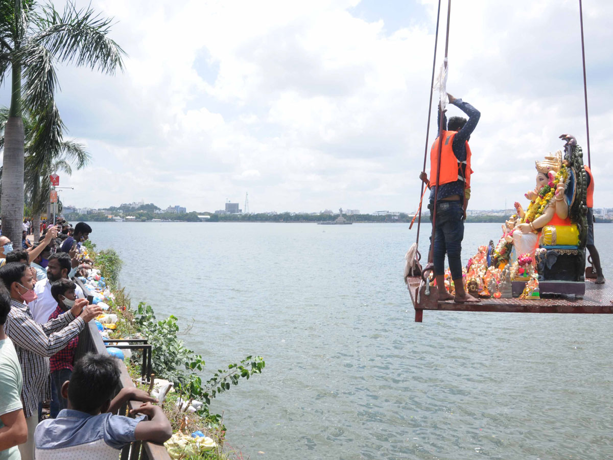 Ganesh Immersion 2020 Hyderabad TankBund Photo Gallery - Sakshi25