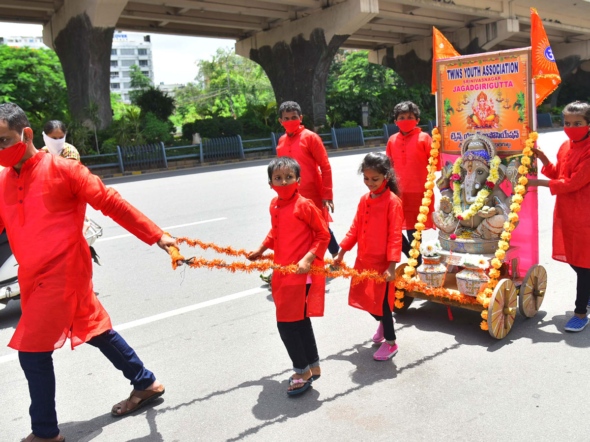 Ganesh Immersion 2020 Hyderabad TankBund Photo Gallery - Sakshi29