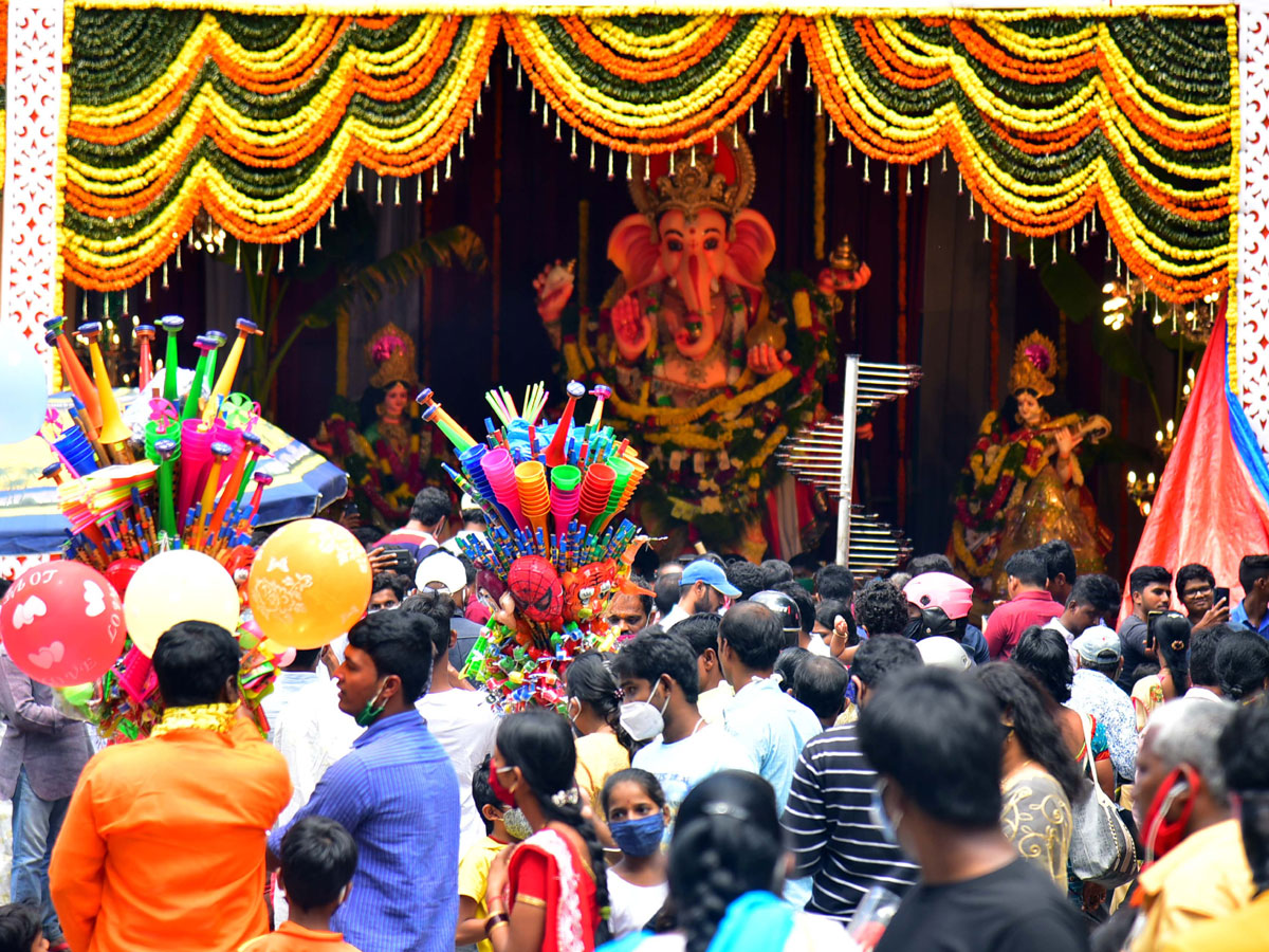 Ganesh Immersion 2020 Hyderabad TankBund Photo Gallery - Sakshi30