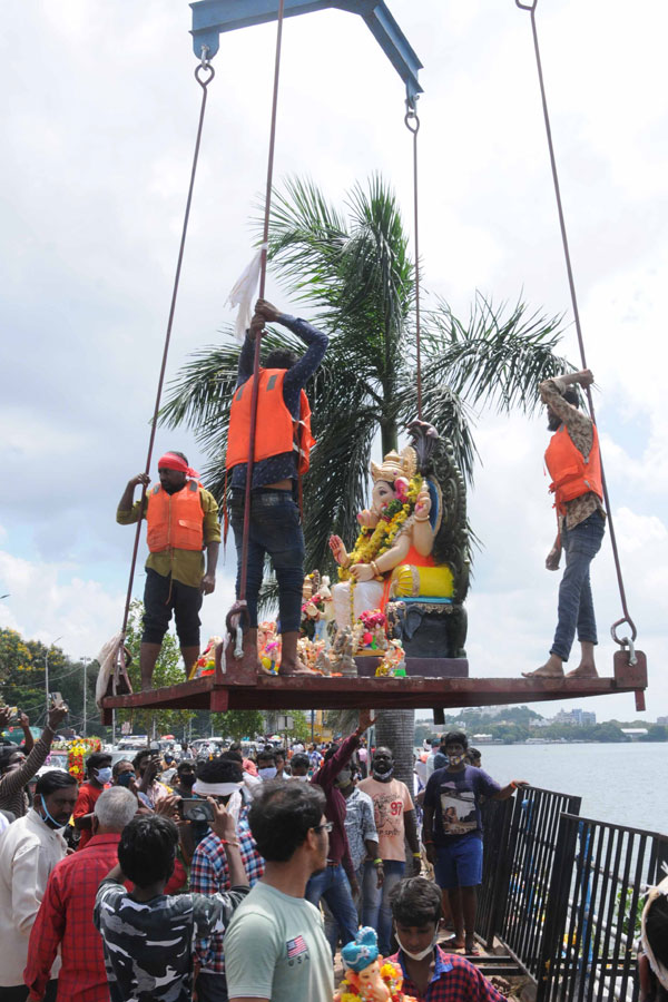 Ganesh Immersion 2020 Hyderabad TankBund Photo Gallery - Sakshi43