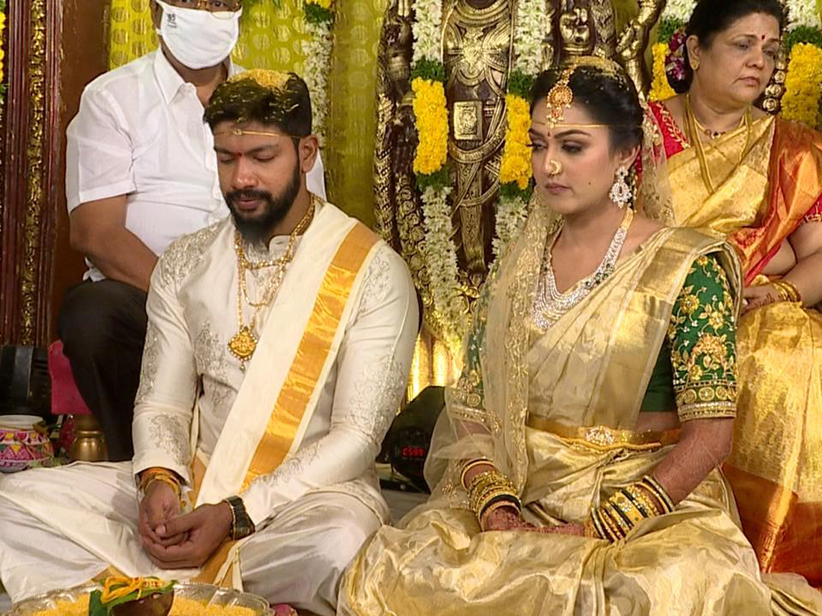 Minister Pinipe Viswarup Son Marriage Celebration - Sakshi18