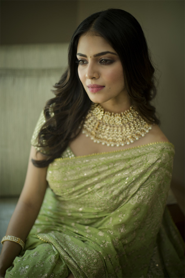 actress malavika mohanan exclusive photos gallery - Sakshi26