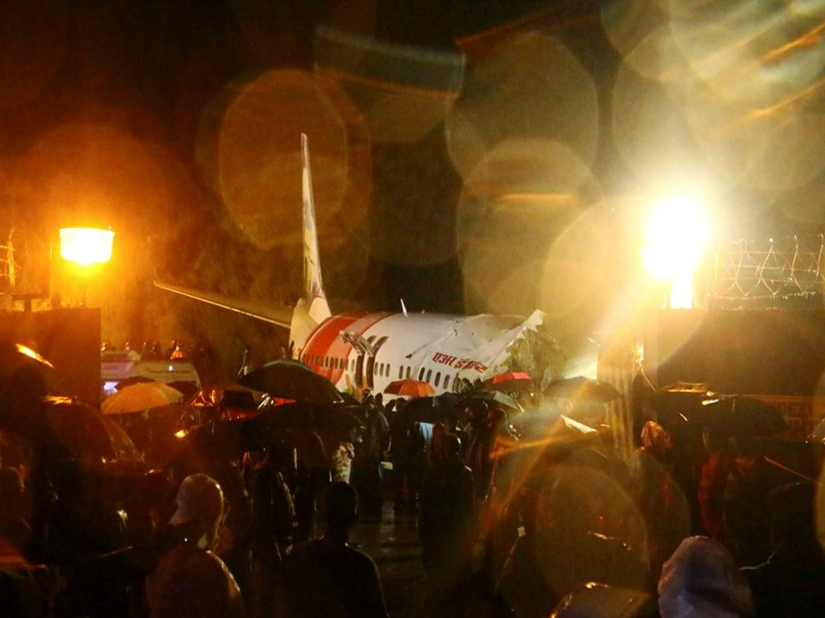 Air India plane crashes while landing Photo Gallery - Sakshi15