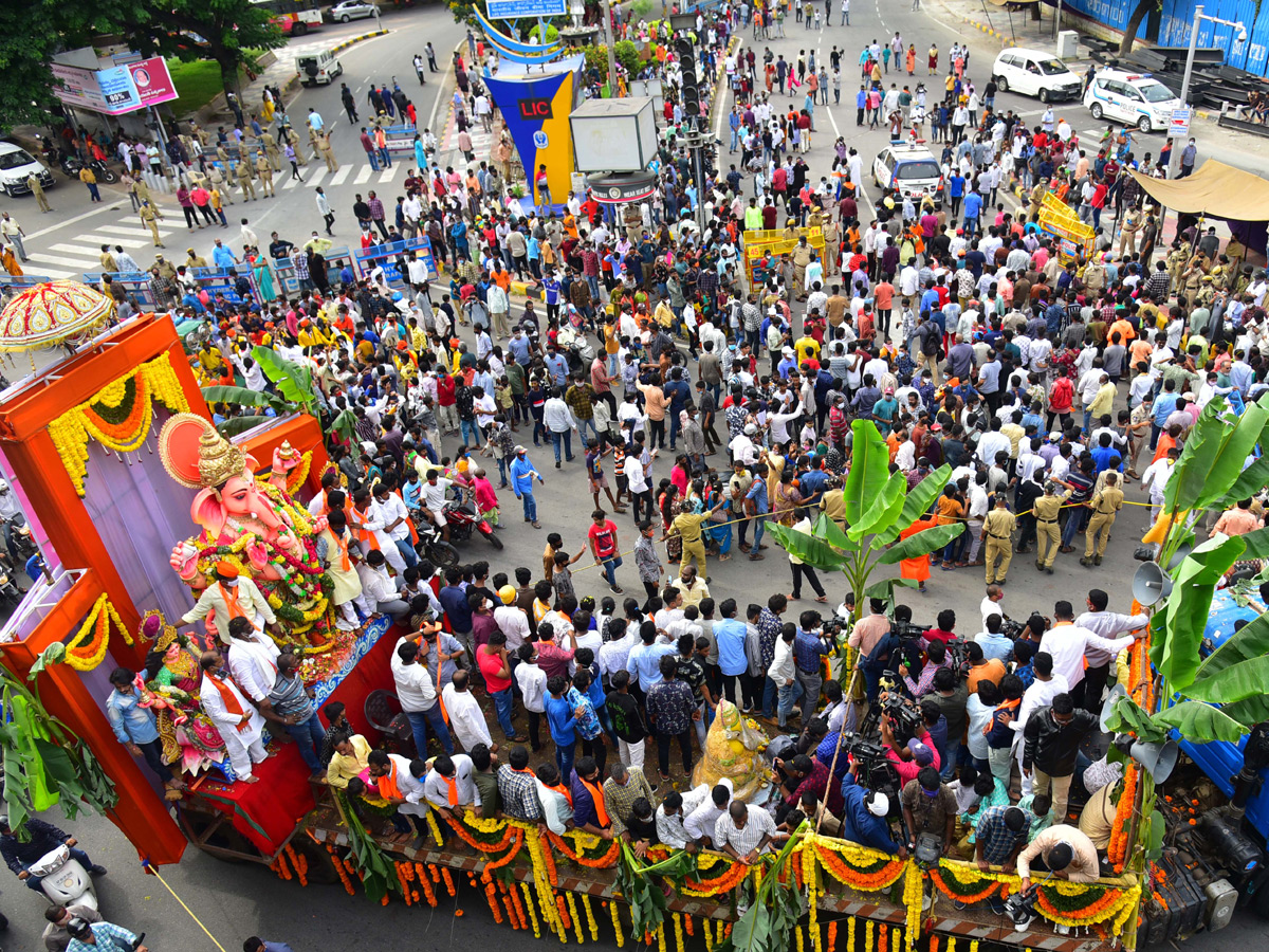 Khairatabad Ganesh Nimajjanam 2020 - Sakshi5