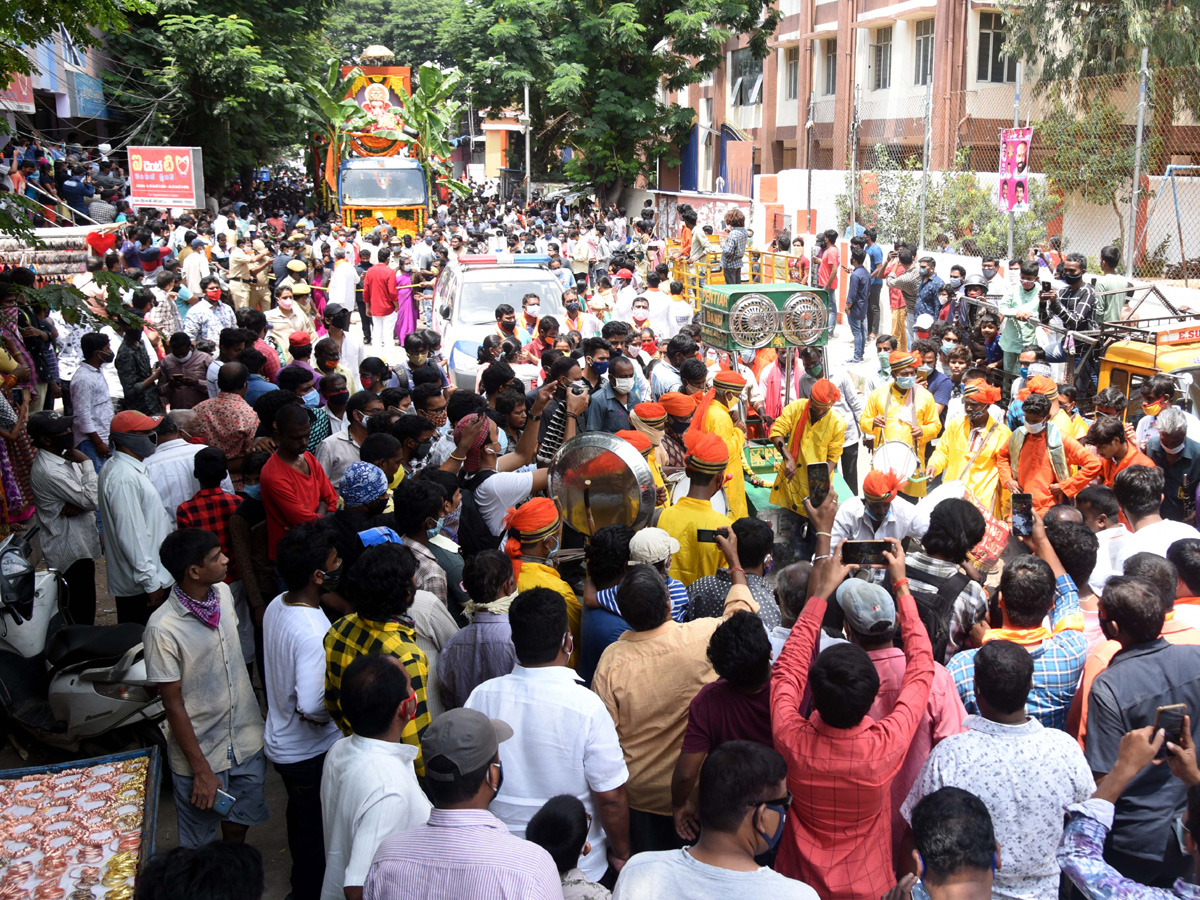 Khairatabad Ganesh Nimajjanam 2020 - Sakshi11