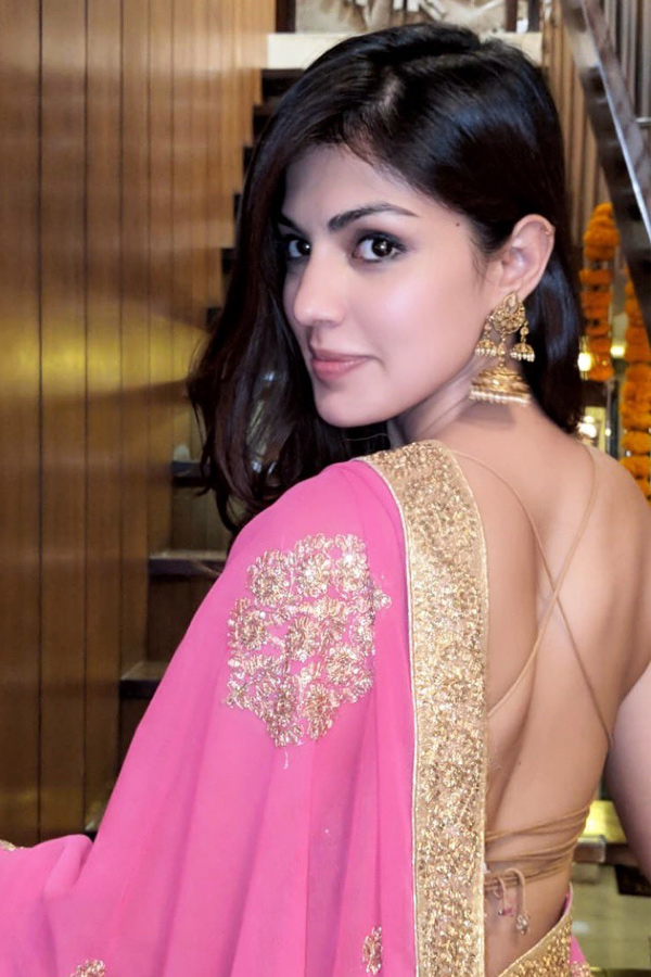 Actress Rhea Chakraborty stylish photo gallery - Sakshi24