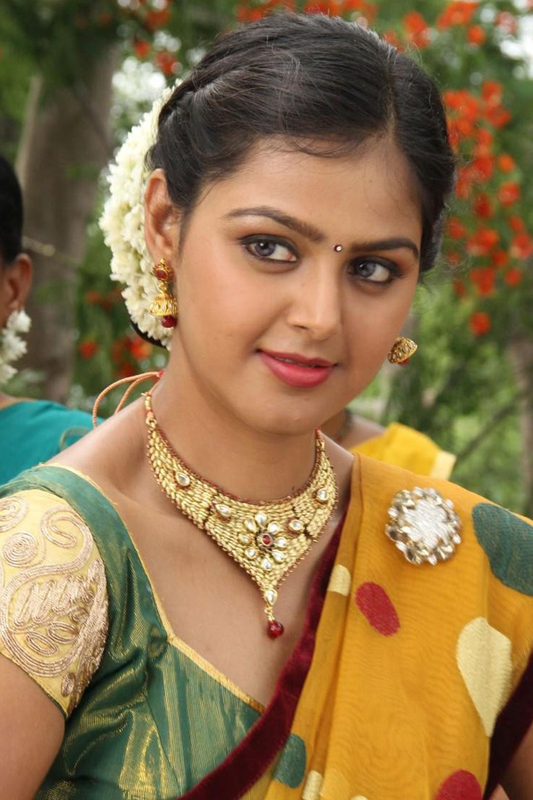 Bigg Boss Season 4 Monal Gajjar Photo Gallery - Sakshi4