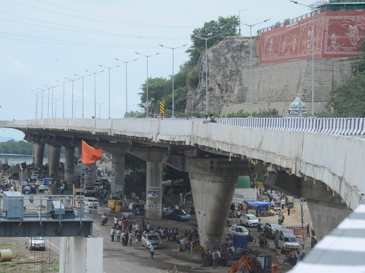 vijayawada kanaka durga flyover latest photos Photo Gallery - Sakshi10