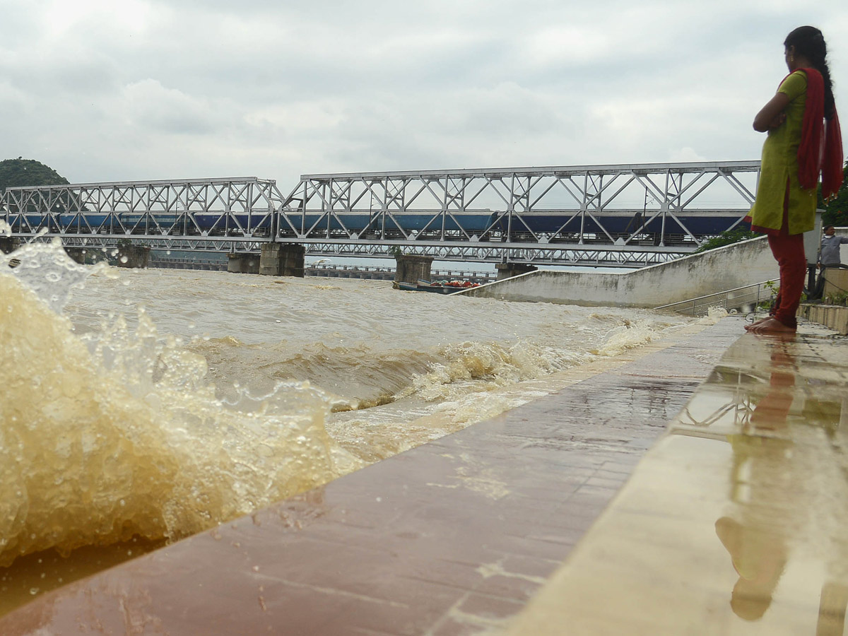 Heavy Waterfall in Krishna River Photo Gallery - Sakshi12