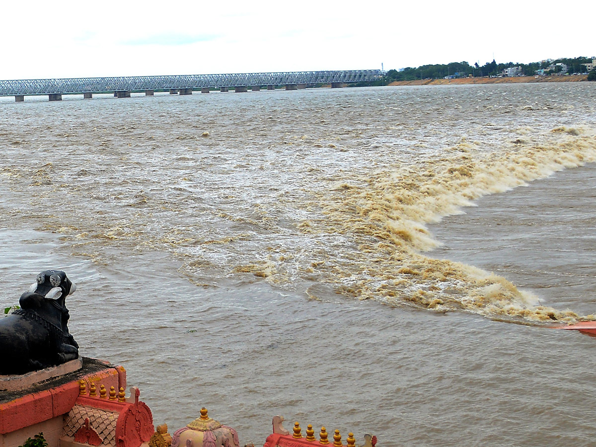 Heavy Waterfall in Krishna River Photo Gallery - Sakshi17