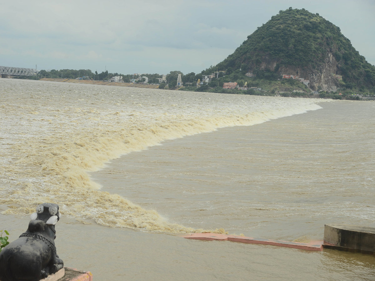 Heavy Waterfall in Krishna River Photo Gallery - Sakshi18