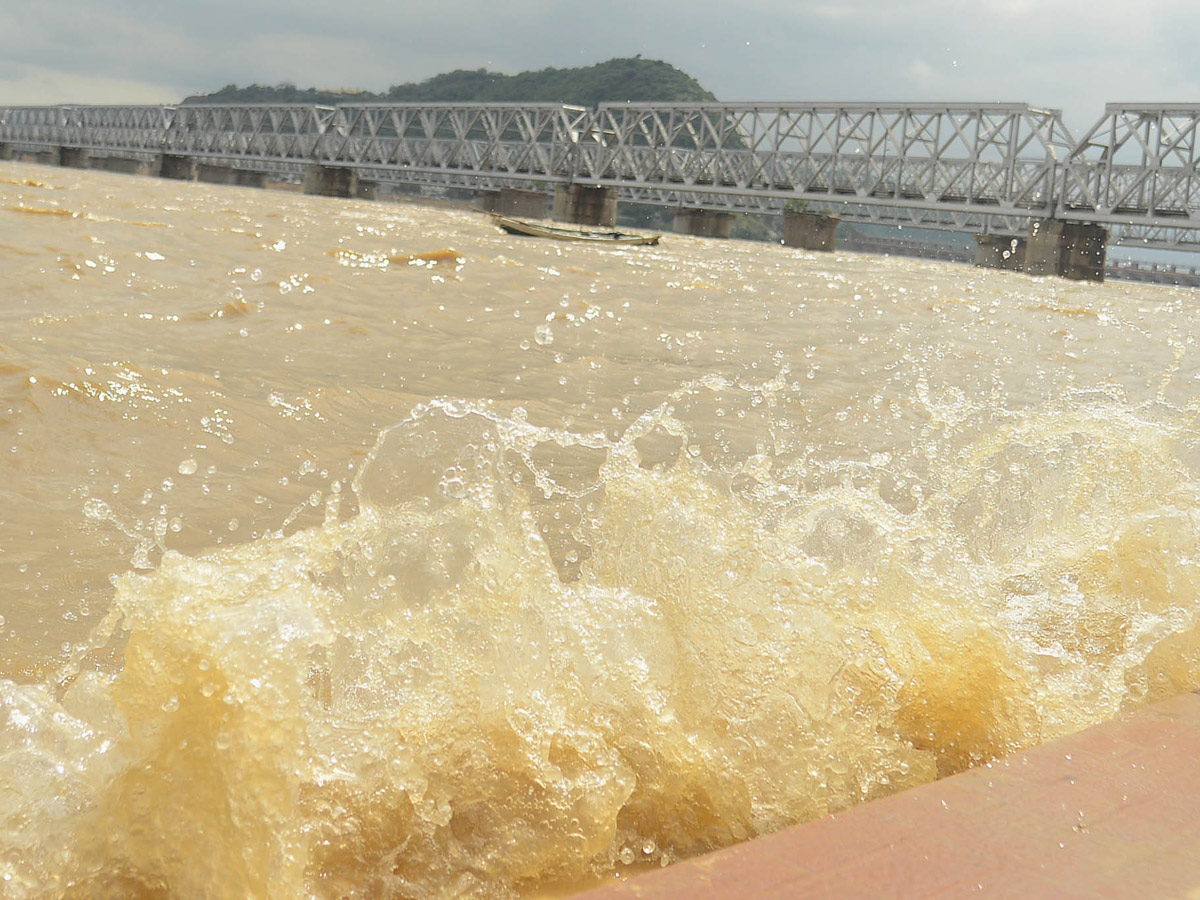 Heavy Waterfall in Krishna River Photo Gallery - Sakshi2