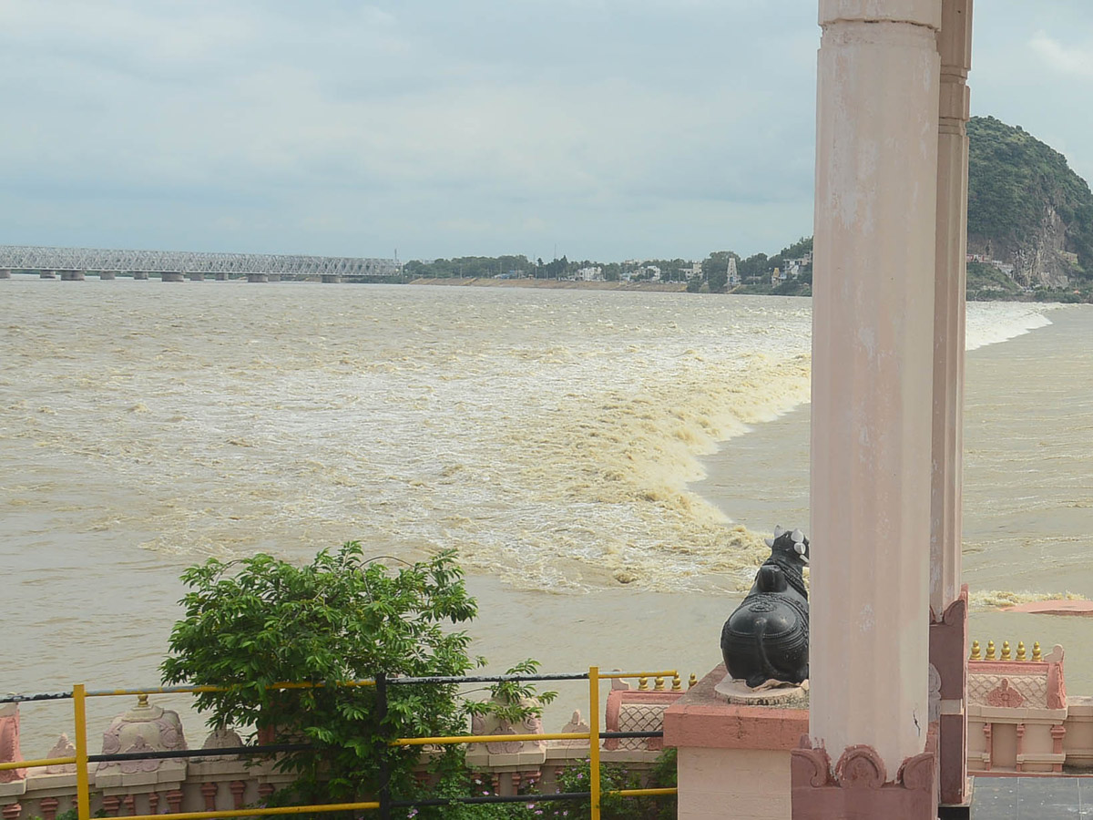 Heavy Waterfall in Krishna River Photo Gallery - Sakshi27