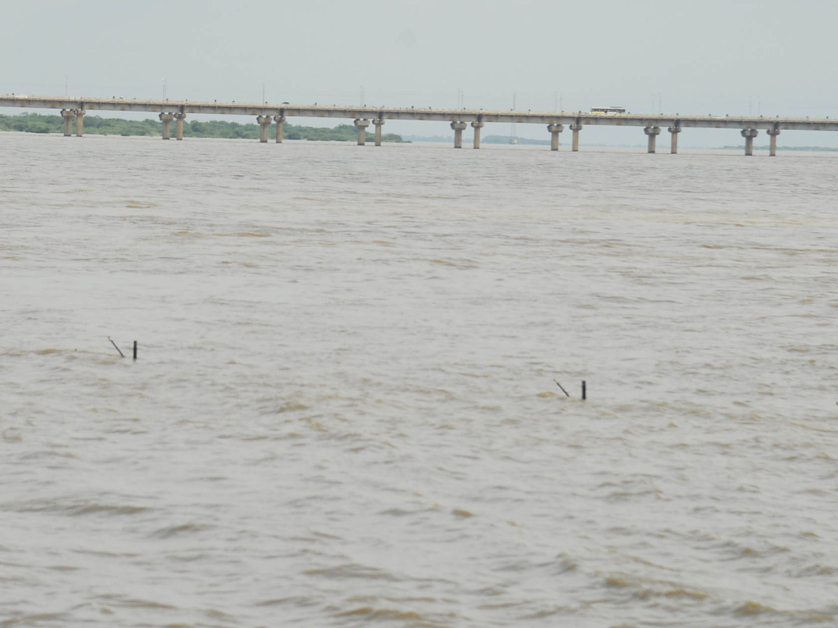 Heavy Waterfall in Krishna River Photo Gallery - Sakshi32