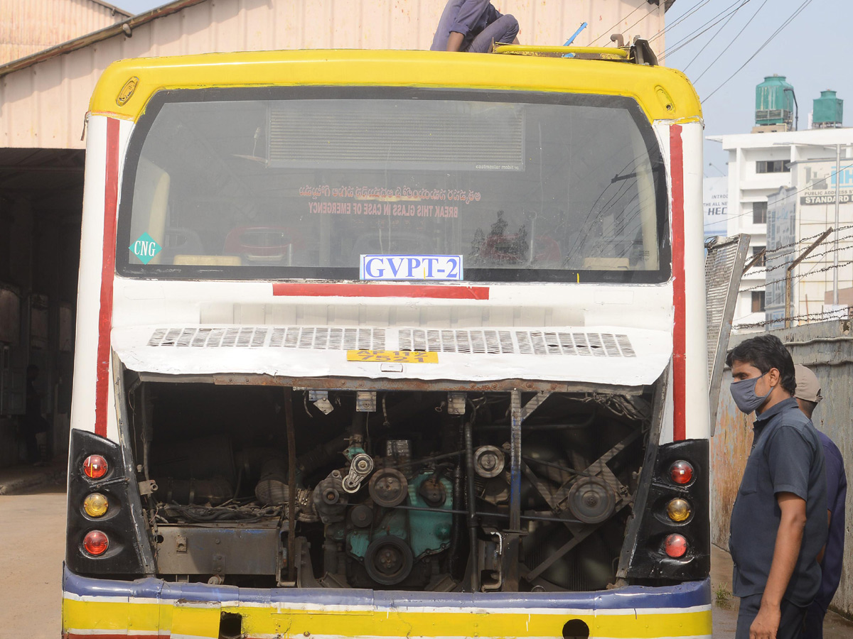  APSRTC bus services to start from tomorrow in Andhra pradesh Photo Gallery - Sakshi7