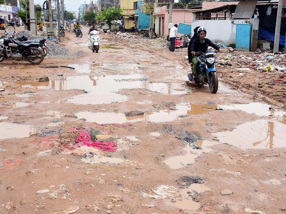 Heavy Rains in Hyderabad Photos - Sakshi14