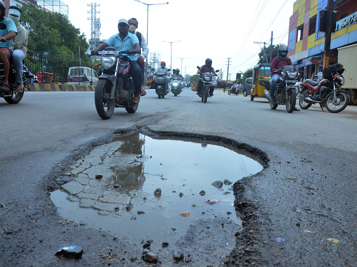 Heavy Rains in Hyderabad Photos - Sakshi22