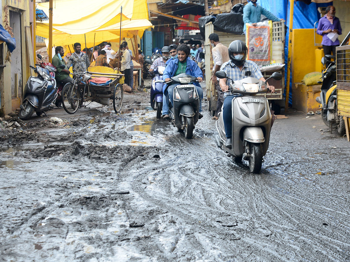 Heavy Rains in Hyderabad Photos - Sakshi9