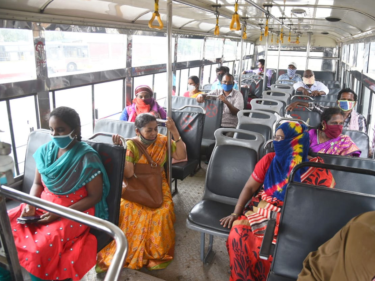 City buses hit the roads in vijayawada Photo Gallery - Sakshi6