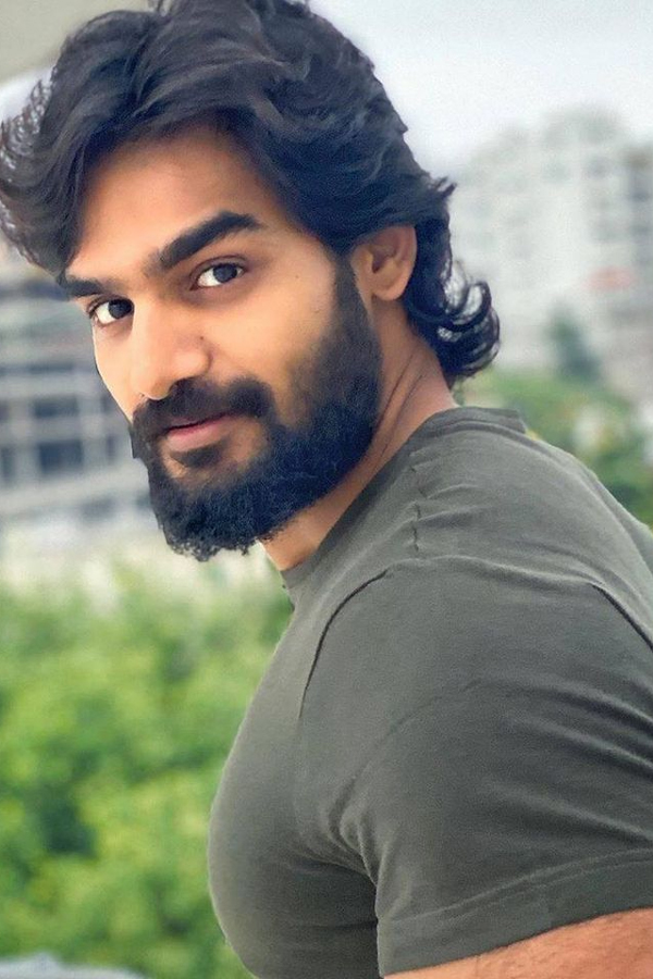 hero kartikeya photos - Sakshi6