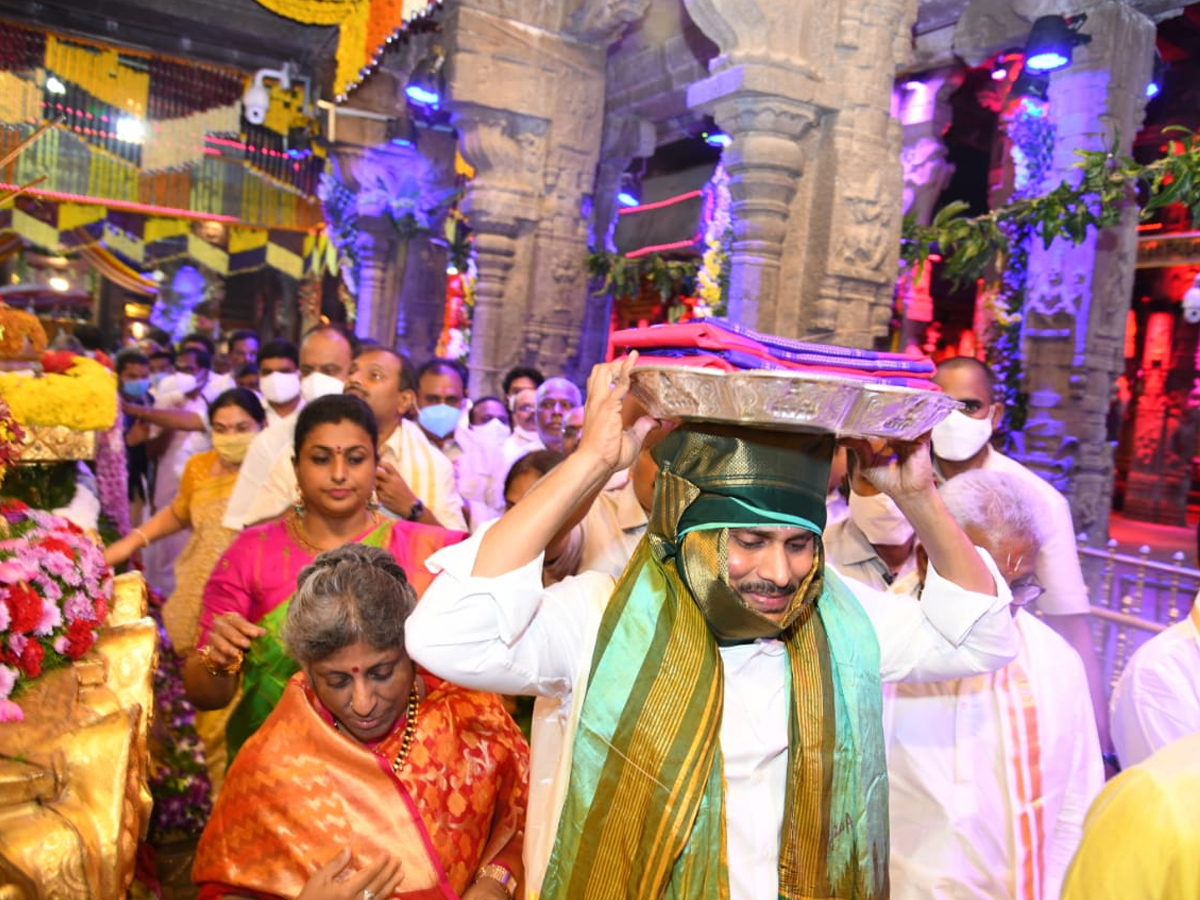 CM YS Jagan Participate Srivari Brahmotsavam At Tirumala - Sakshi11