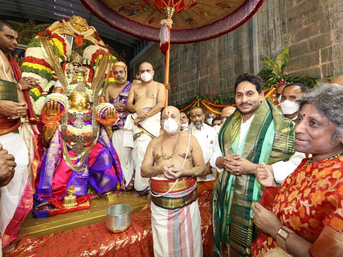 CM YS Jagan Participate Srivari Brahmotsavam At Tirumala - Sakshi23