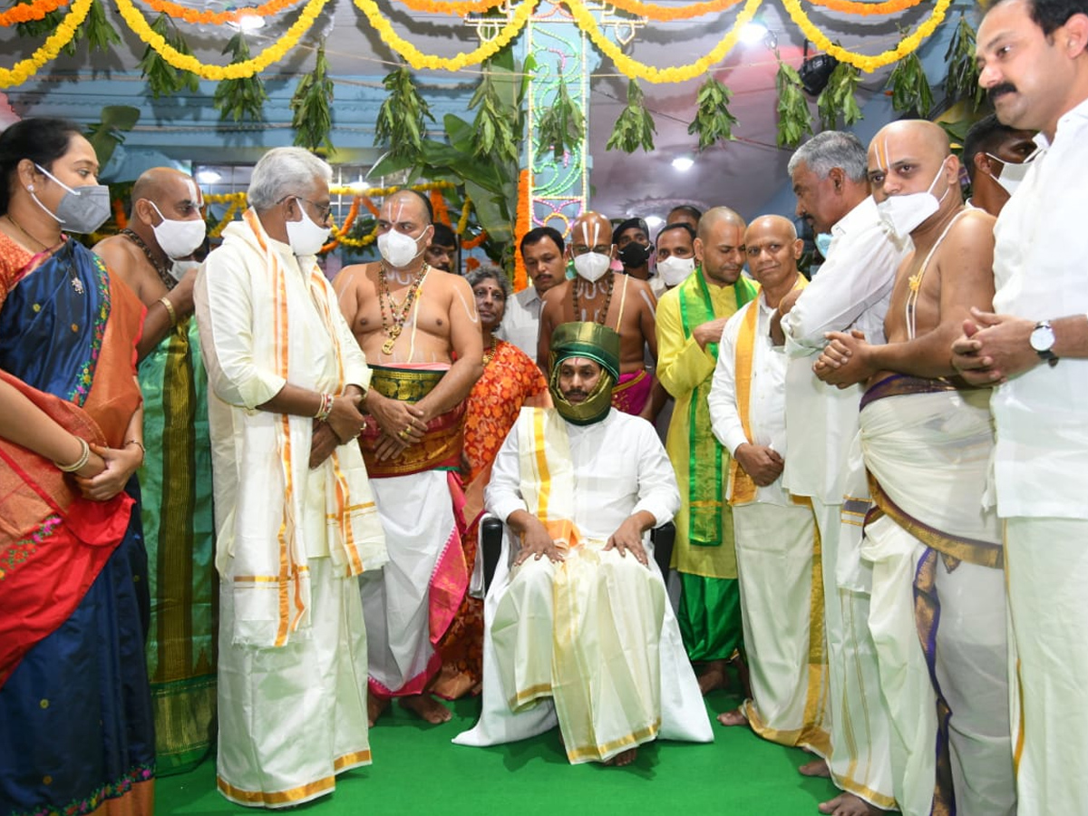 CM YS Jagan Participate Srivari Brahmotsavam At Tirumala - Sakshi20