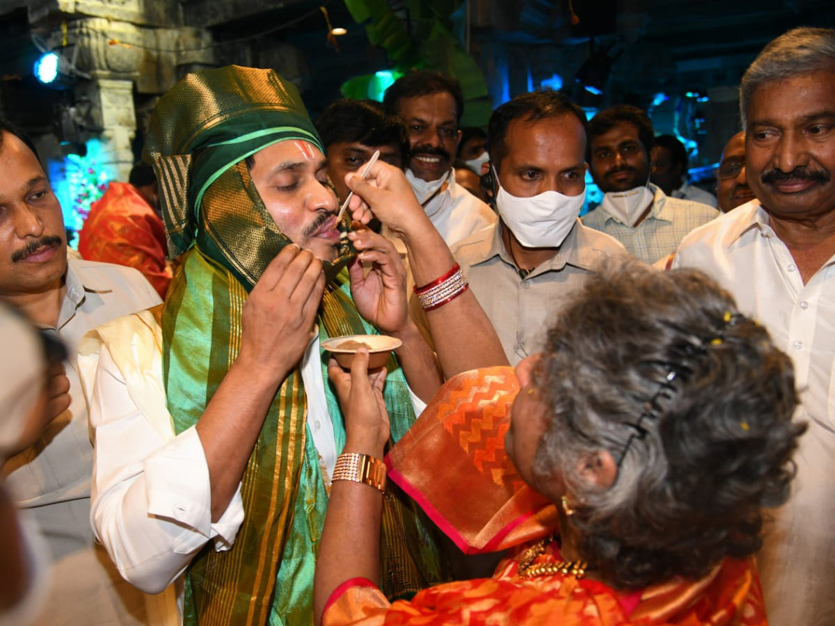 CM YS Jagan Participate Srivari Brahmotsavam At Tirumala - Sakshi29