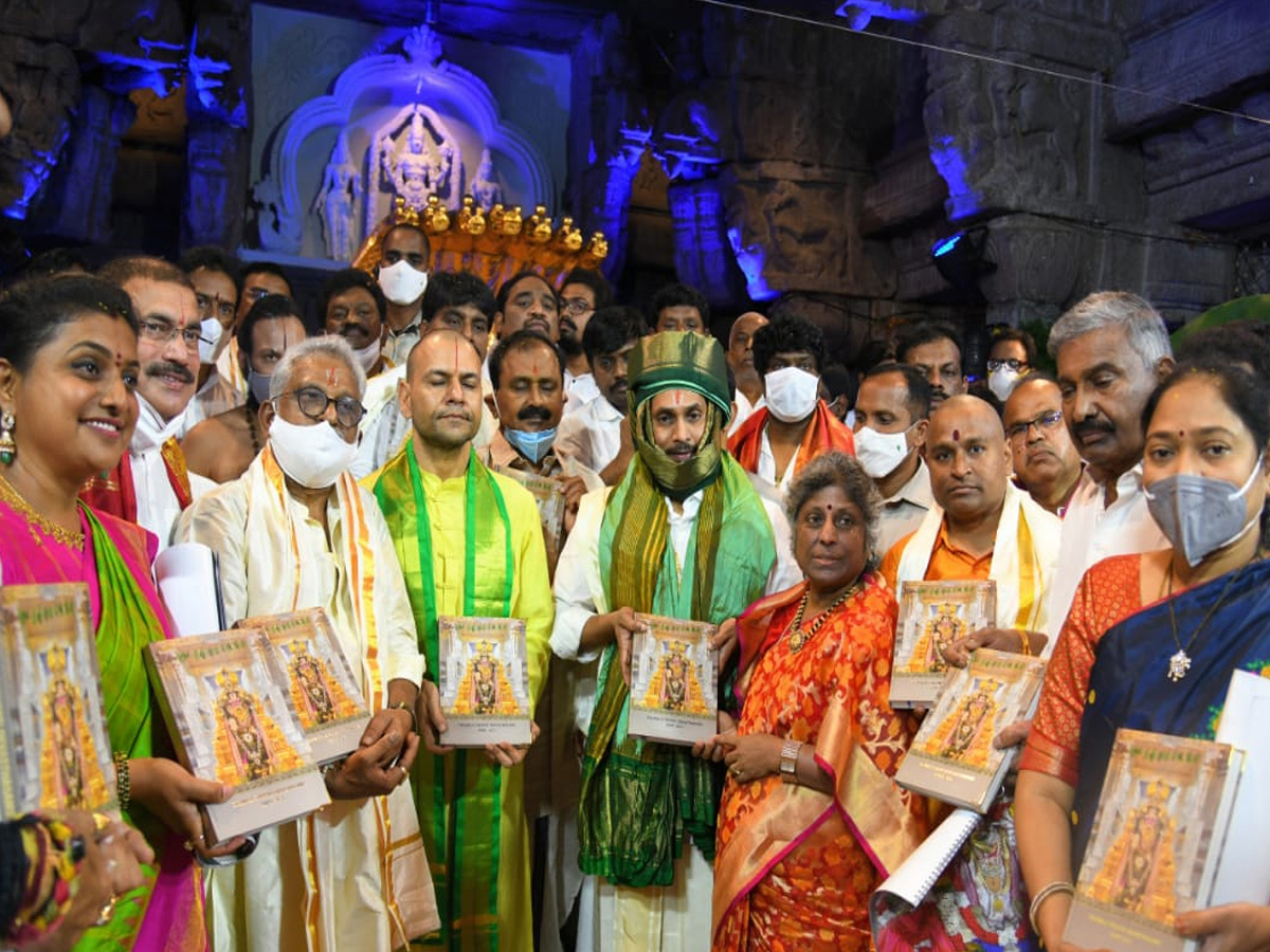 CM YS Jagan Participate Srivari Brahmotsavam At Tirumala - Sakshi30