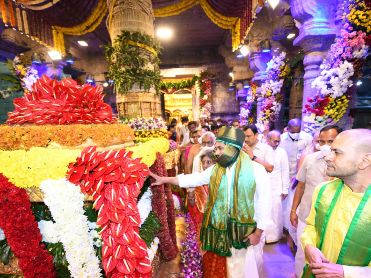 CM YS Jagan Participate Srivari Brahmotsavam At Tirumala - Sakshi32