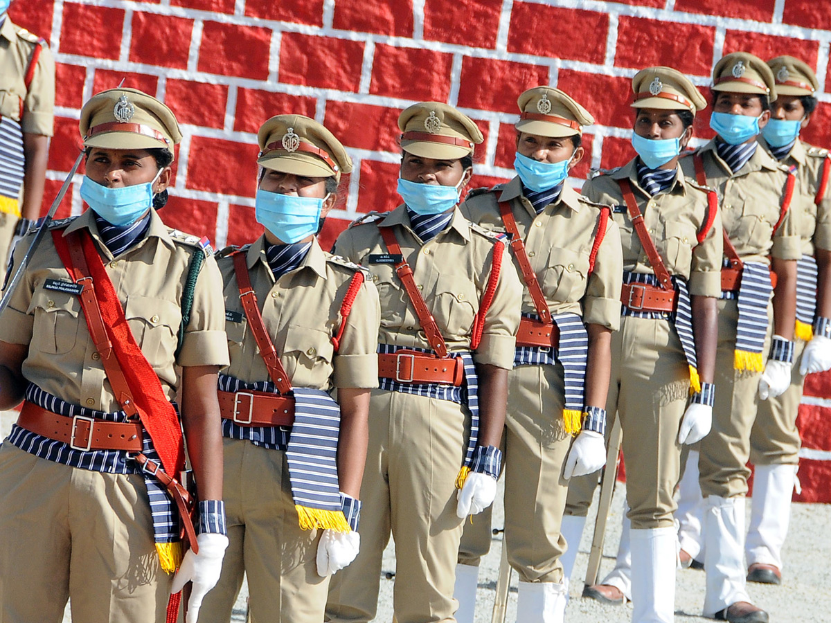 Training SI Parade Reharsal at Anantapuram Photos - Sakshi1